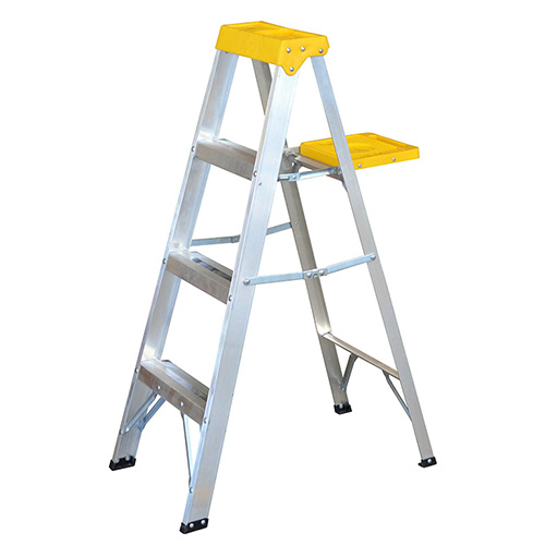 ESCALERA DE ALUMINIO TIPO TIJERA 3 PELDAÑOS 1.21M